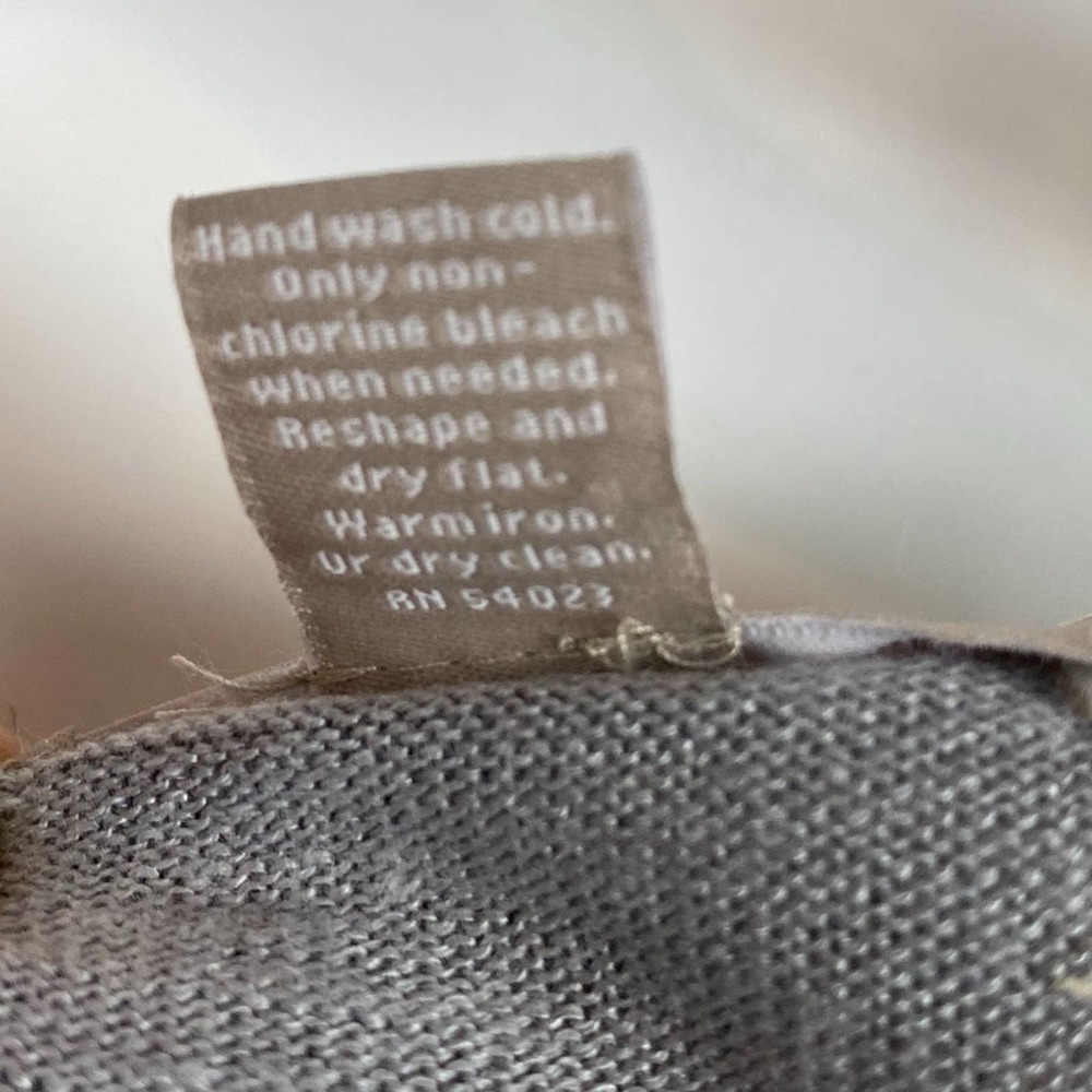 BANANA REPUBLIC S Gray Striped 3/4 Sleeve Linen Sweater - Picture 6 of 7